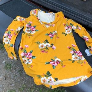 Rue 21 open shoulder flower shirt